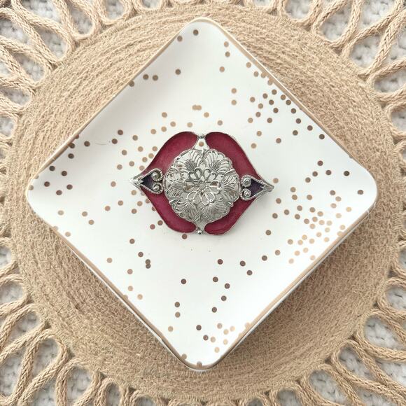 Elle Vintage Maroon Enamel Silver Tone Ornate Deco Floral Lips Style Brooch Pin - Picture 2 of 6